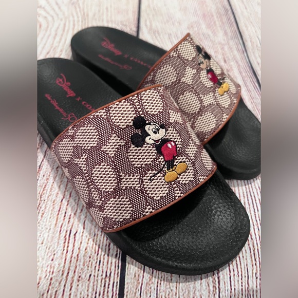 Disney x ©Disney Parks Sport Slide Sandals
